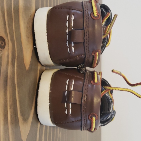 Boys osh kosh boat shoes in brown - Picture 5 of 6